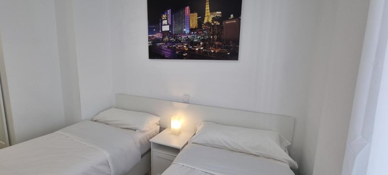 Apartamentos Tanez Santurce A Madrid Exterior photo